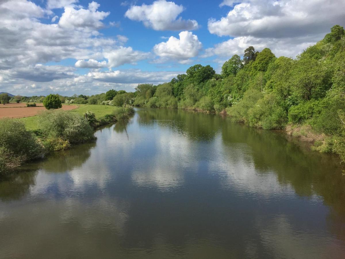 Runnymede Villa Tewkesbury Eksteriør bilde